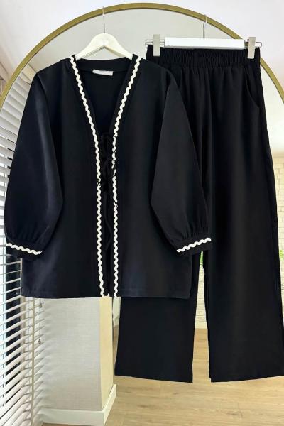 Şerit Garnili Takım Siyah