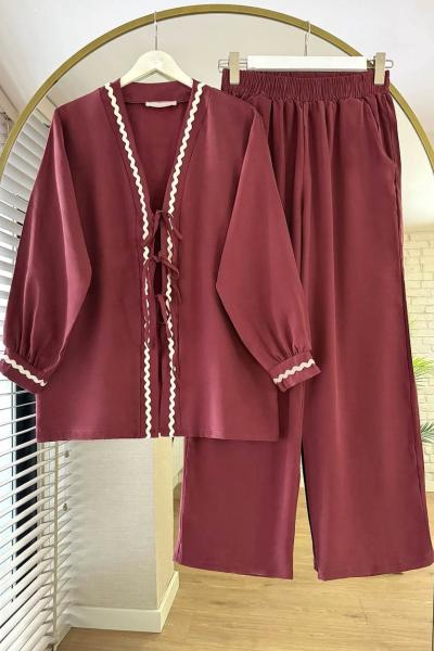 Şerit Garnili Takım Bordo