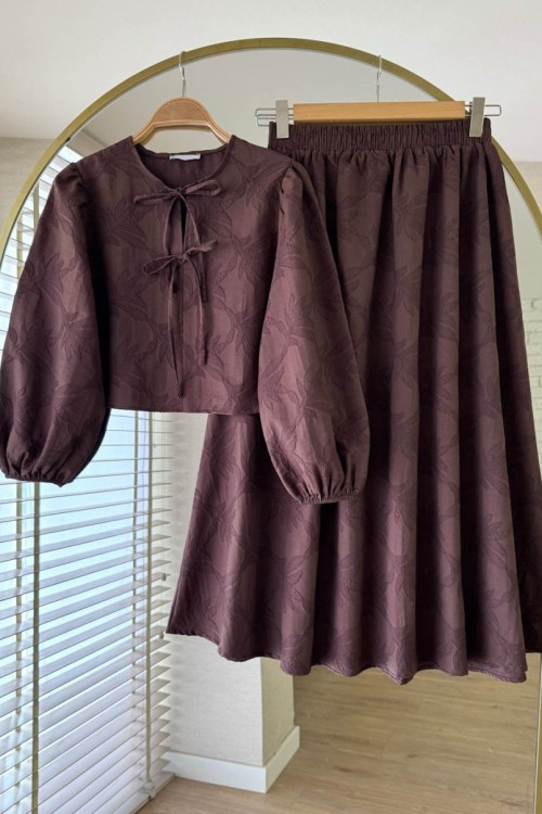 Çiçek Desen Etekli Keten Takım Kahverengi