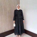 Çiçek Kabartmalı Etekli Takım Siyah