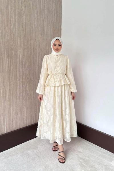 Çiçek Kabartmalı Etekli Takım Bej