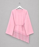 Eteği Dantel Detaylı Bluz Pembe