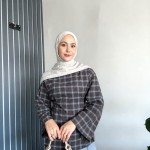Mina  Yırtmaçlı Ekose Bluz Mavi