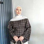 Mina  Yırtmaçlı Ekose Bluz Camel