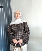 Mina  Yırtmaçlı Ekose Bluz Camel