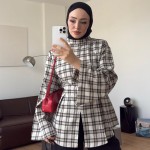 Mina  Yırtmaçlı Ekose Bluz Bej